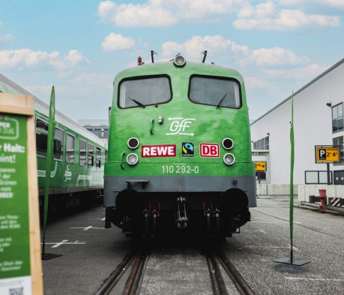 Schon im letzten Jahr fuhr der REWE-Supermarktzug durch Hessen. (Foto: REWE)